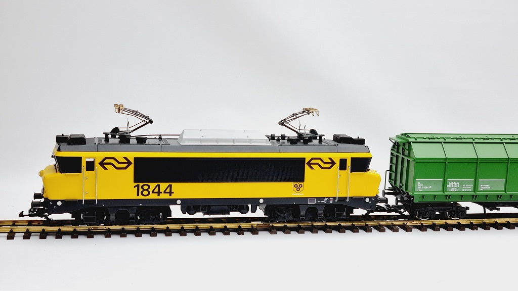 Lokomotive NS 1800